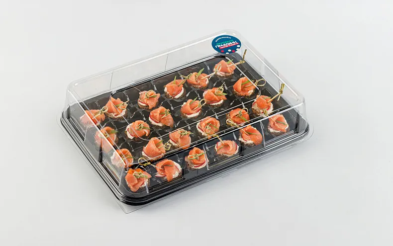 Мини-брускетты с лососем слабосолёным и сырным кремом, 24 шт