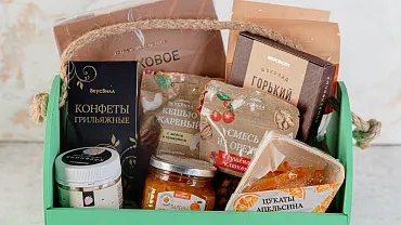 Праздничный бокс «Витаминно-десертный» с шоколадом