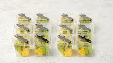 Наборы фруктов в стаканчиках