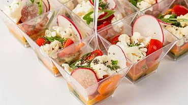 Салат «Овощной» с заправкой, 15 шт.