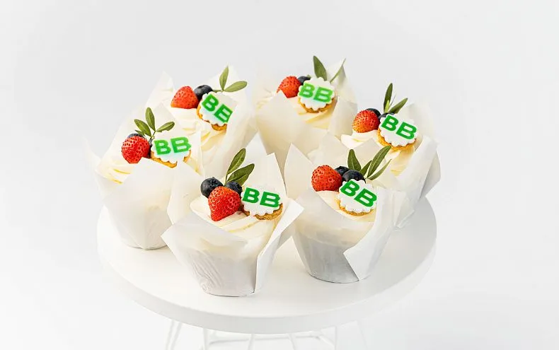 Капкейки с индивидуальным дизайном, 12 шт