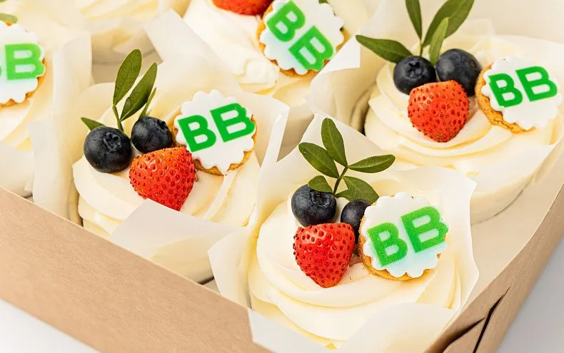 Капкейки с индивидуальным дизайном, 12 шт