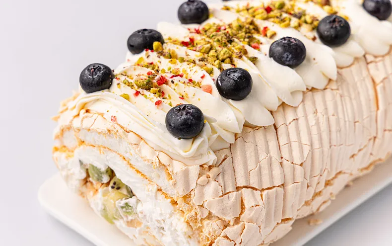 Меренговый рулет «Праздничный»