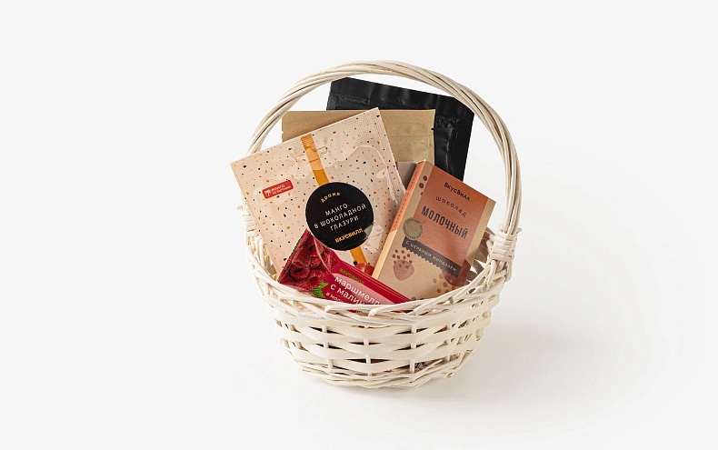 Набор «Чай и шоколад» малый в корзине