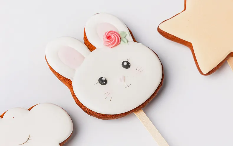 Пряники имбирные с индивидуальным дизайном «Зверята в облаках», 12 шт