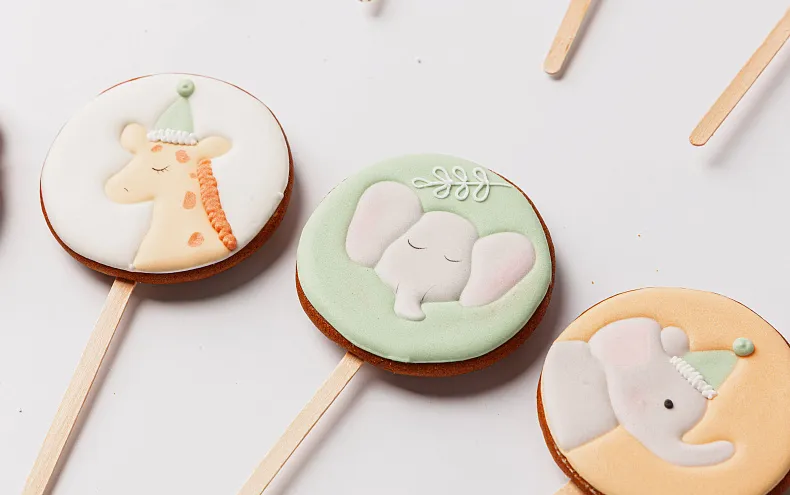 Пряники имбирные с индивидуальным дизайном «Зверята в джунглях», 12 шт