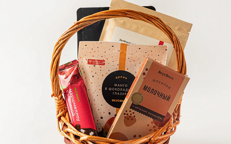 Набор «Чай и шоколад» малый в корзине