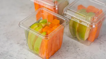 Наборы фруктов в стаканчиках