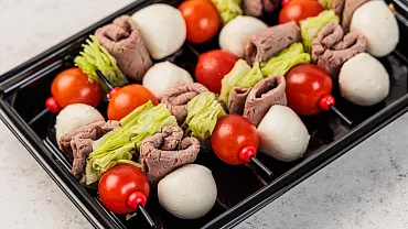 Канапе с ростбифом и моцареллой, 9 шт