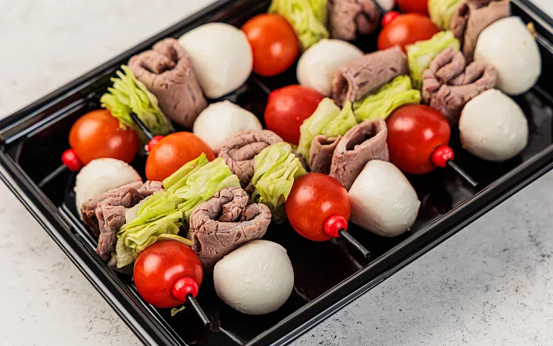 Канапе с ростбифом и моцареллой, 9 шт