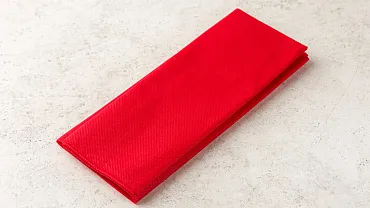 Скатерть нетканая влагостойкая 110х140см