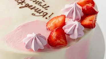 Торт «Воздушные барашки» в розовом