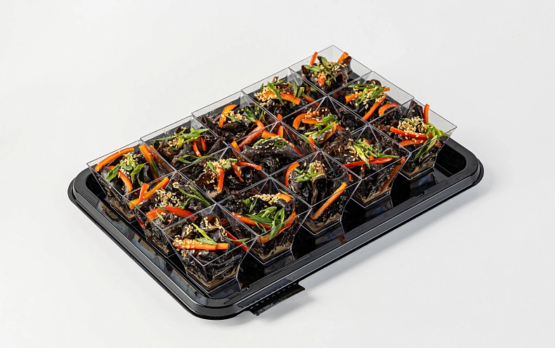 Салат с древесными грибами и с тайским соусом, 15 шт