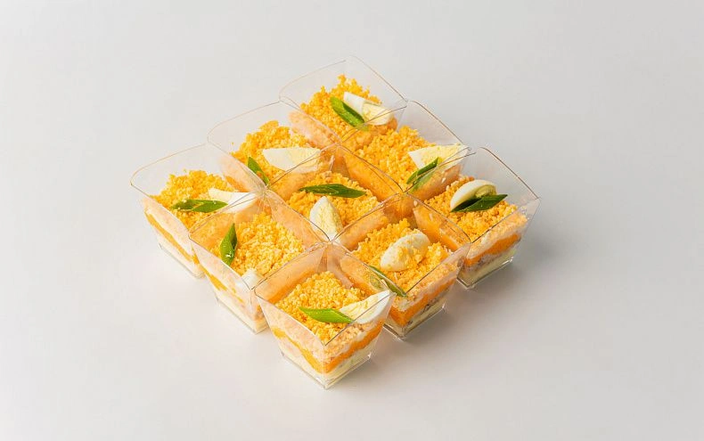 Салат «Мимоза» с горбушей в стаканчиках, 9 шт