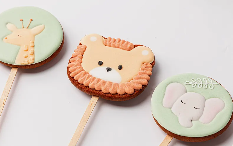 Пряники имбирные с индивидуальным дизайном «Зверята в джунглях», 12 шт