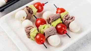 Канапе с ростбифом и моцареллой, 9 шт