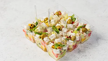 Салат «Греческий» в стаканчиках, 9 шт