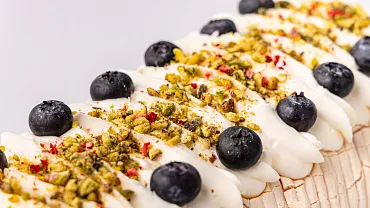 Меренговый рулет «Праздничный»