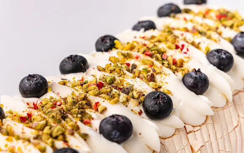 Меренговый рулет «Праздничный»