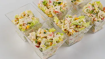 Салат «Крабовый» в фуршетных стаканчиках, 15 шт