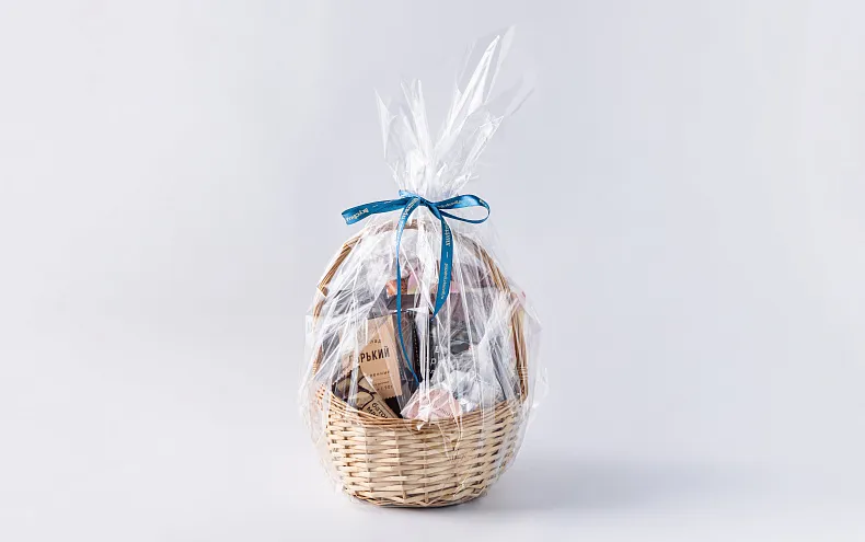 Праздничный набор «Мир кофе» в корзине