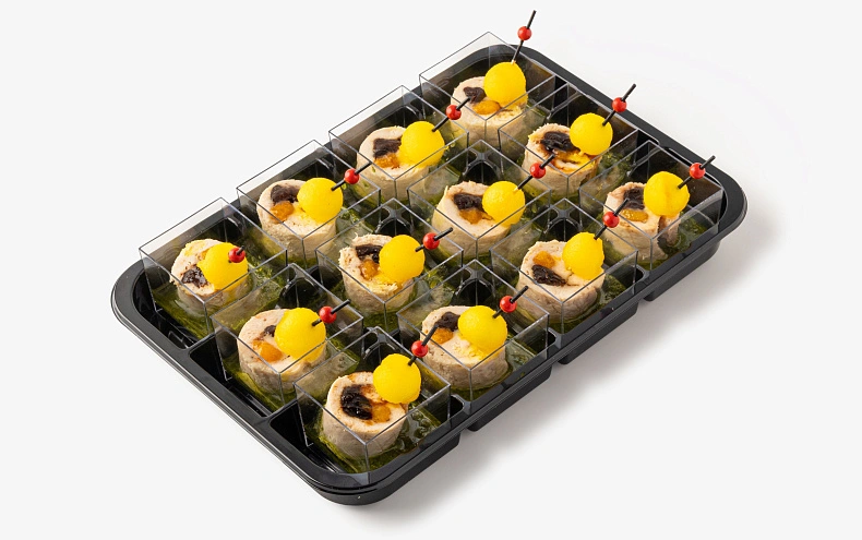Канапе с куриным рулетом и грушей, 12 шт