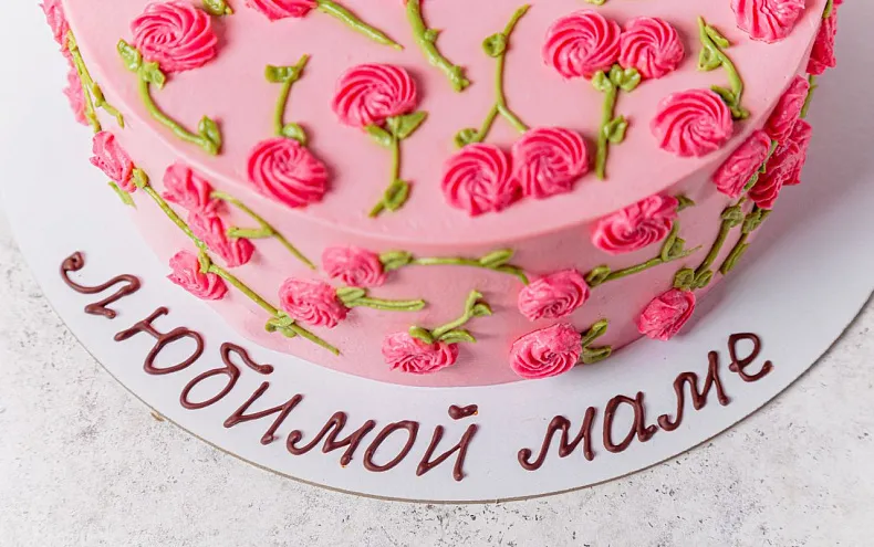 Торт «Цветочная поляна» в розовом