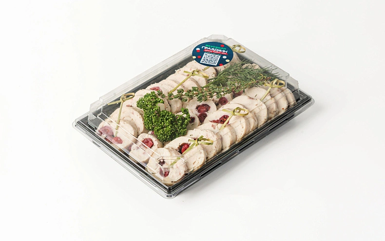 Рулет с курицей и клюквой