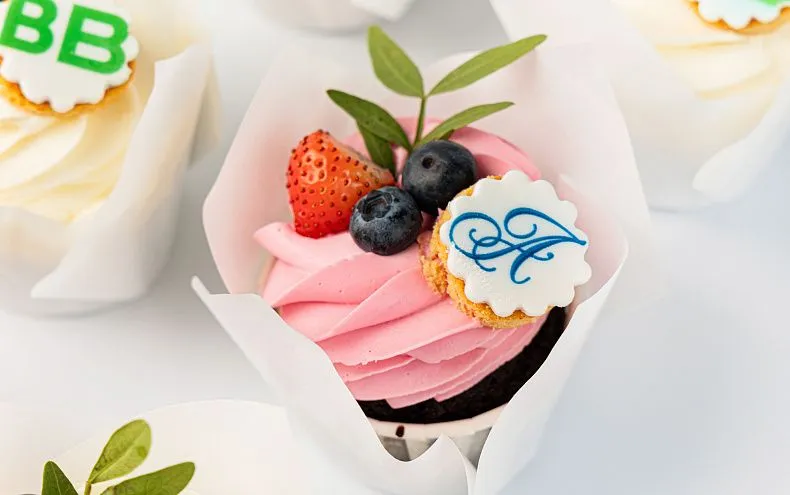 Капкейки с индивидуальным дизайном, 12 шт