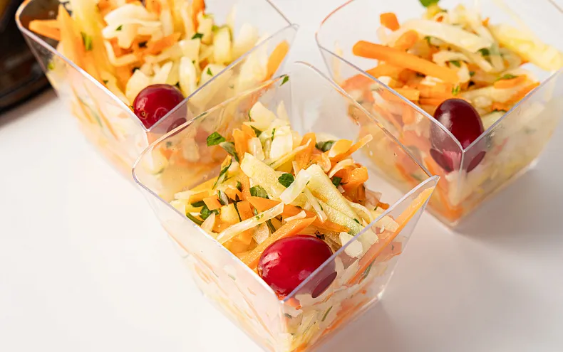 Салат «Витаминный» в стаканчиках, 9 шт