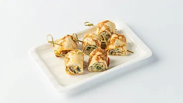 Блин-ролл с курицей, грибами и шпинатом, 15 шт