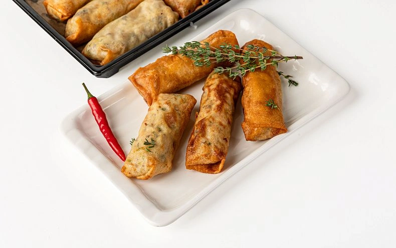 Спринг-роллы с курицей, 8 шт