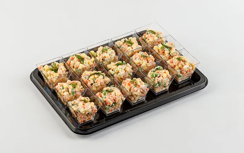 Салат «Оливье с лососем» в фуршетных стаканчиках, 15 шт