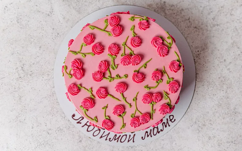 Торт «Цветочная поляна» в розовом