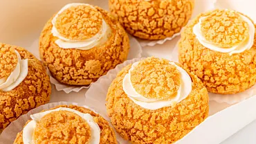 Пирожное «Шу» миндаль-кокос, 6 шт