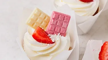 Набор Бенто-торт с капкейками «Клубничное настроение»