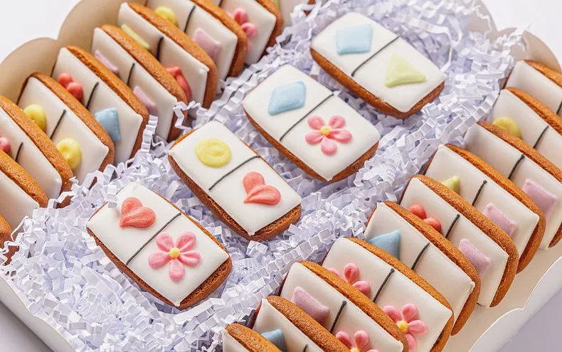 Набор из пряников «Домино» Праздничный,  28 шт