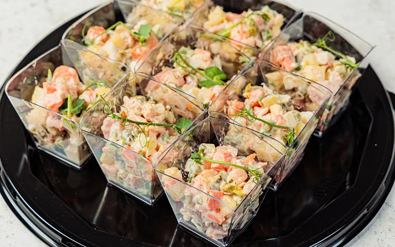 Салат «Оливье с креветкой» в стаканчиках, 9 шт