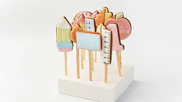 Пряники имбирные с индивидуальным дизайном «Набор к школе», 12 шт