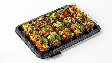 Салат «Азиатский» с индейкой и печеными овощами, 15 шт.