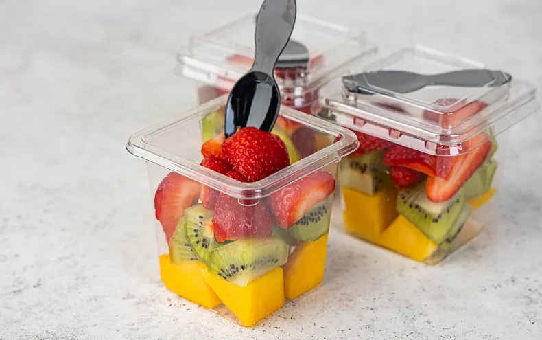 Наборы фруктов в стаканчиках