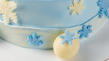 Торт «Снежный зайка»