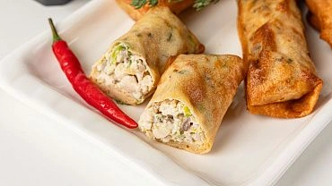 Спринг-роллы с курицей, 8 шт