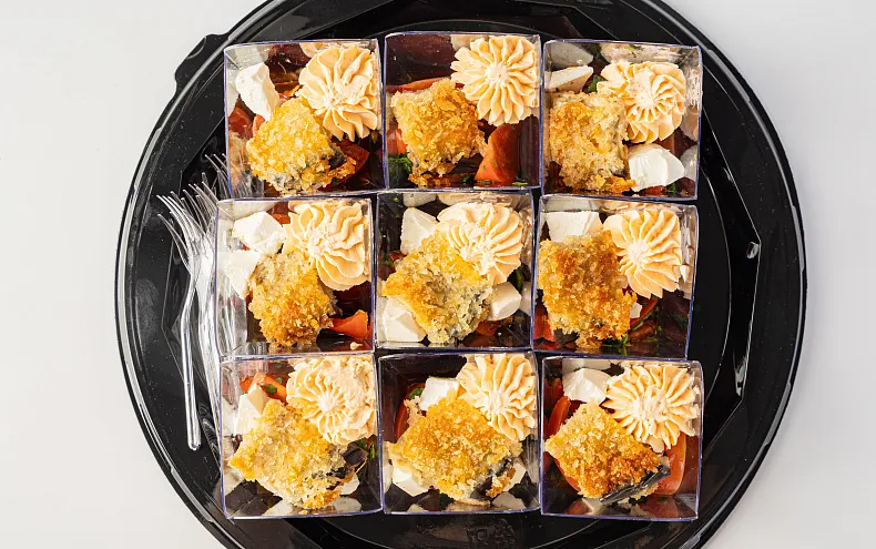 Салат «С баклажанами и помидорами» в стаканчиках, 9 шт