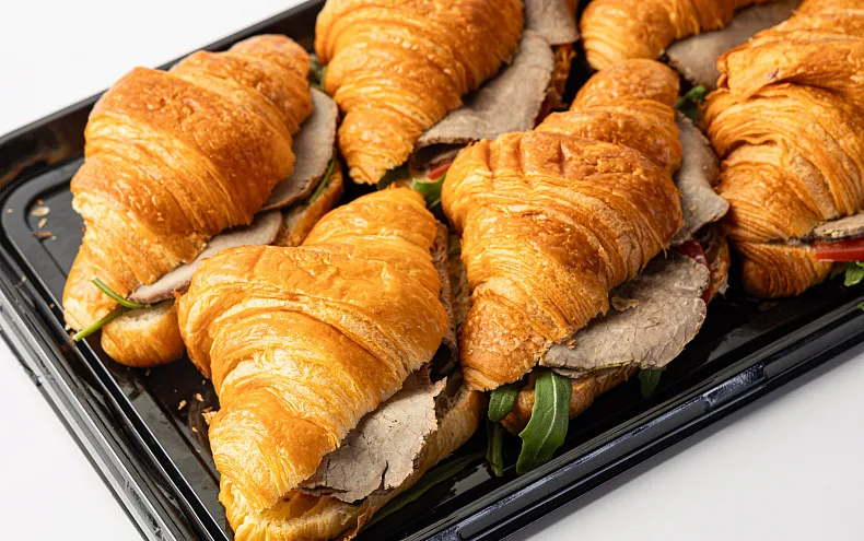 Круассан с ростбифом, 6 шт