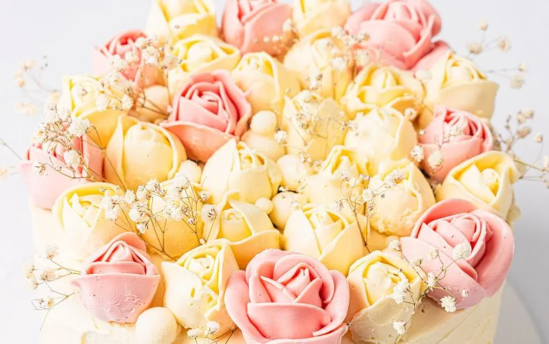 Торт «Свадебный с розами»