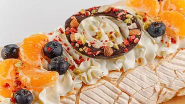 Меренговый рулет «Праздничный»