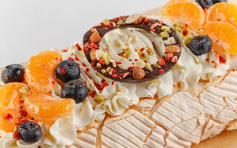 Меренговый рулет «Праздничный»