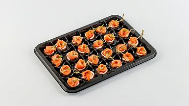 Мини-брускетты с лососем слабосолёным и сырным кремом, 24 шт