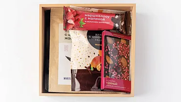 Праздничный бокс мини «Чай и шоколад»